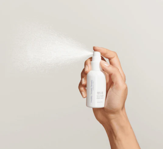 Twenty / Twenty Beauty Easy on the Eyes Daily Hygiene Facial Spray - Image 3